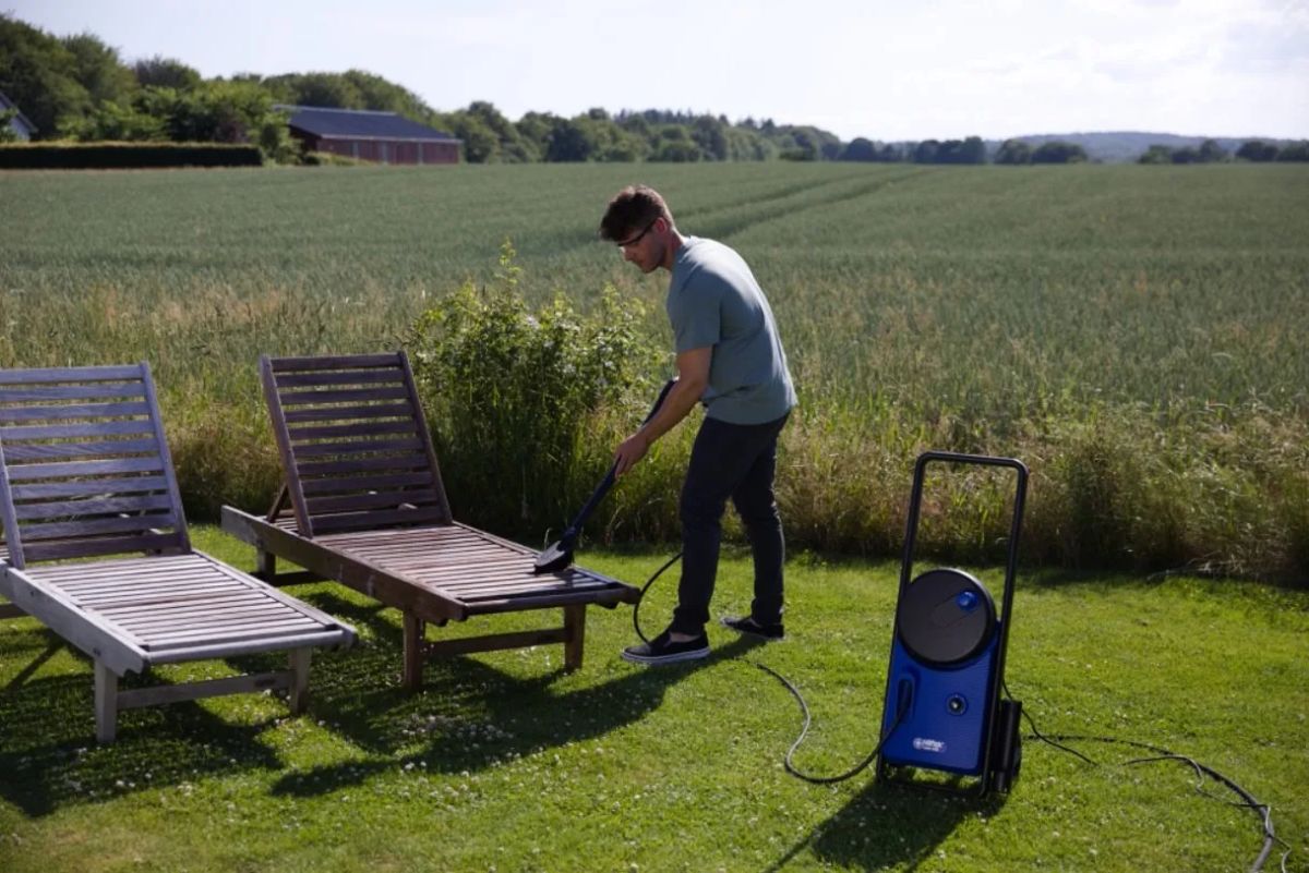 Nilfisk Core 140-8 PowerControl In-Hand PAD EU pressure washer Upright Electric 474 l/h 1800 W Blue