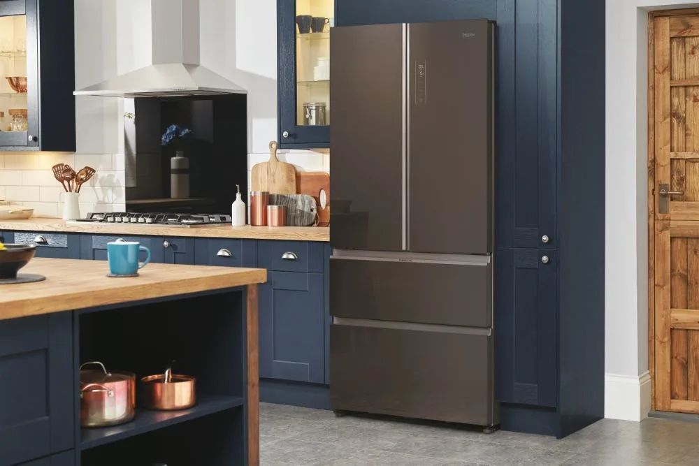 Haier FD 83 Serie 7 HB18FGSAAA Fridge-freezer, double-opening 539 l E Silver, Titanium