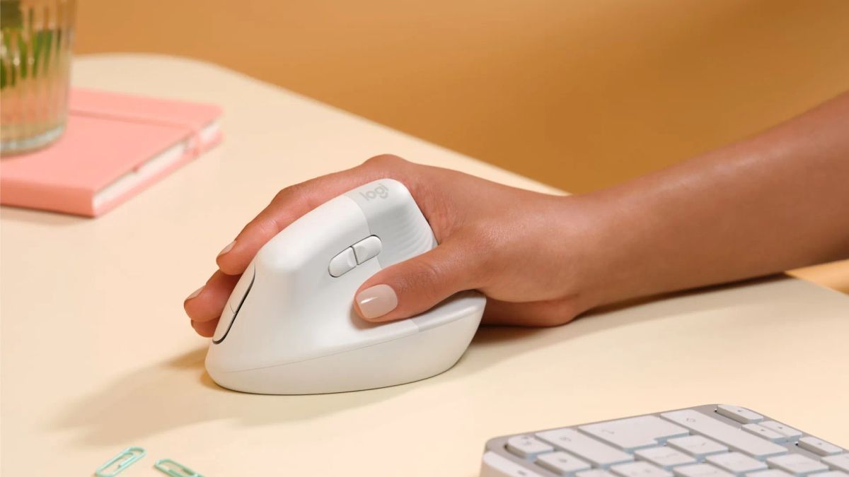 MOUSE USB OPTICAL WRL VERTICAL/WHITE RIGH 910-006475 LOGITECH