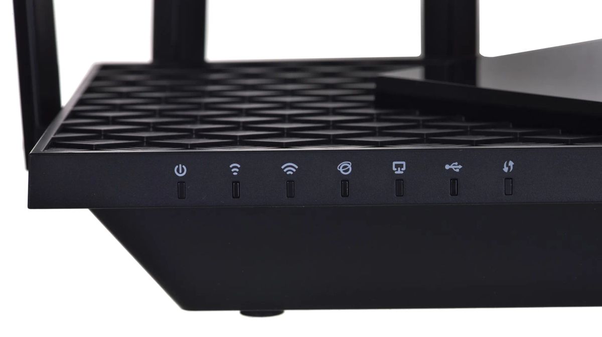 Wireless Router|TP-LINK|Wireless Router|5400 Mbps|Wi-Fi 6|IEEE 802.11a|IEEE 802.11 b/g|IEEE 802.11n|IEEE 802.11ac|IEEE 802.11ax|USB 3.0|3x10/100/1000M|1x2.5GbE|LAN \ WAN ports 1|Number of antennas 6|ARCHERAX72PRO