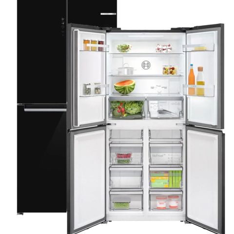 Bosch Serie 4 KMC85LBEA side-by-side refrigerator Freestanding 547 L E Black