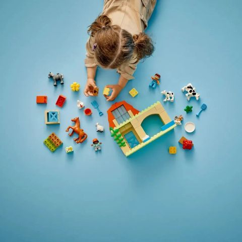LEGO DUPLO 10416 CARING FOR ANIMALS AT THE FARM