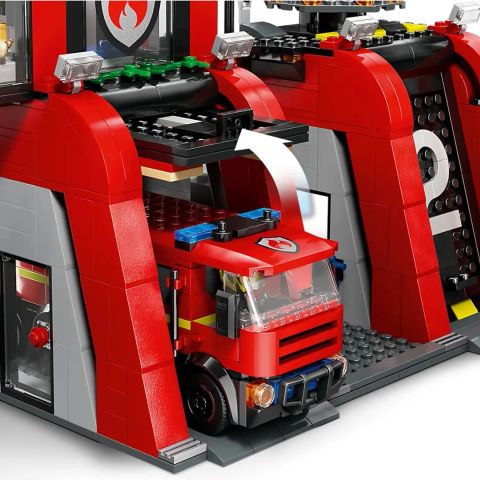 LEGO CITY 60414 FIRE STATION WITH FIRE TRUCK